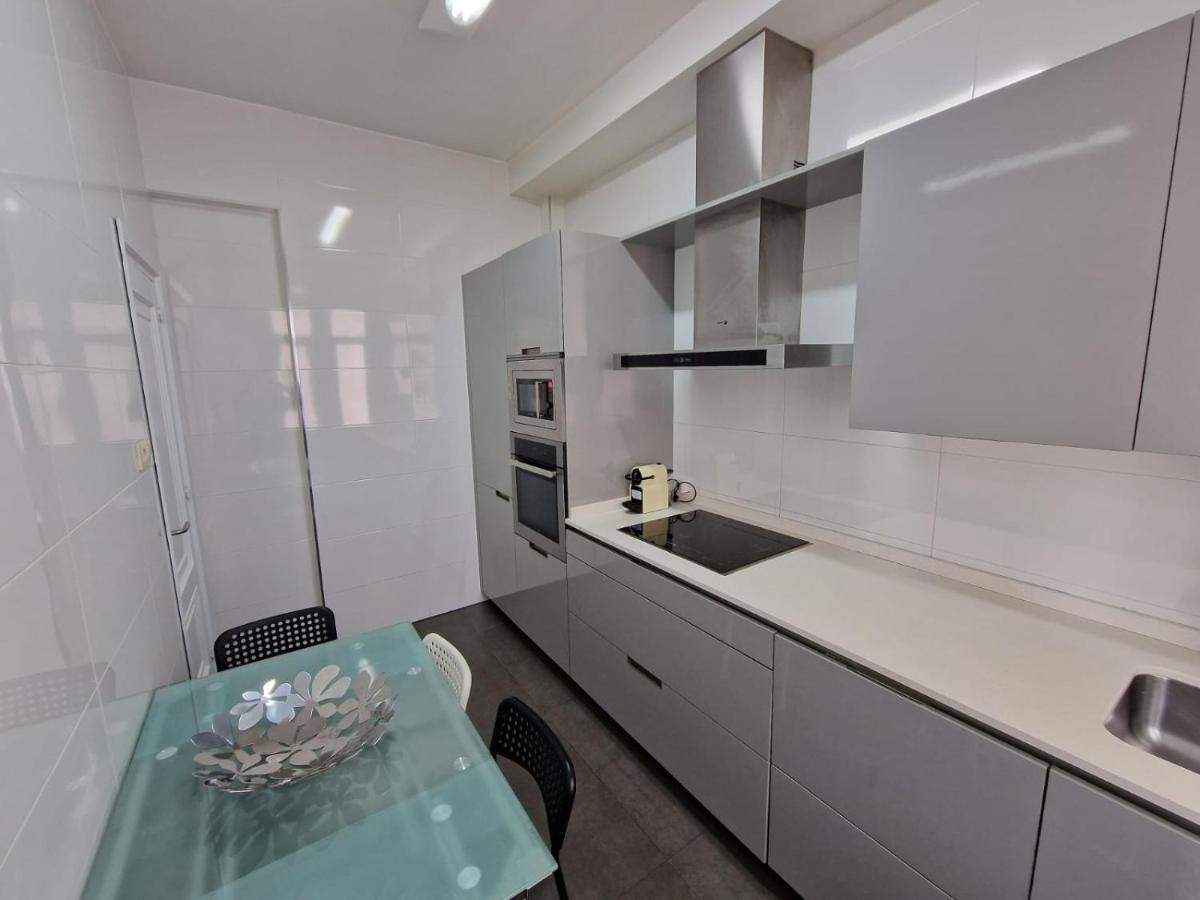 Amplio Y Centrico Piso Con Patio. Appartement A Coruña Buitenkant foto